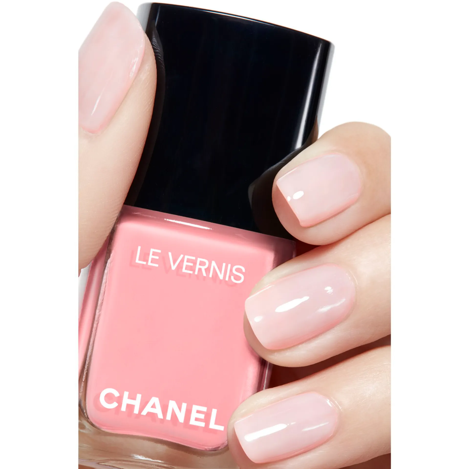 CHANEL LE VERNIS NAGELLACK – FARBE UND GLANZ MIT LANGEM HALT